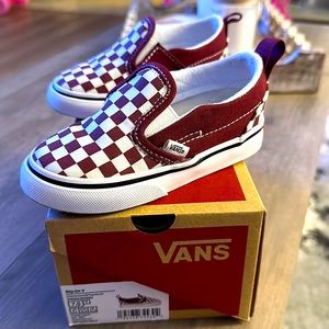 Worn twice, like new toddler checker slip on Vans Color no longer sold in stores